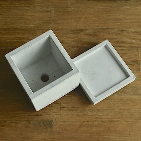"STACK"     植木鉢・セメント鉢 ／  cement pot