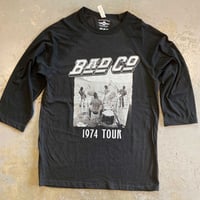 バッド カンパニー・バッド カンパニー 1974 デビュー ツアー ベースボールT-シャツ (ブラック)