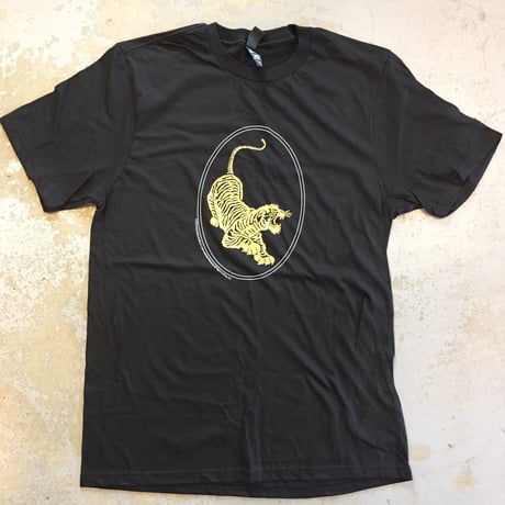 グレイトフル デッド・ジェリー ガルシア ゴールド タイガー インレイ Tシャツ (Black)