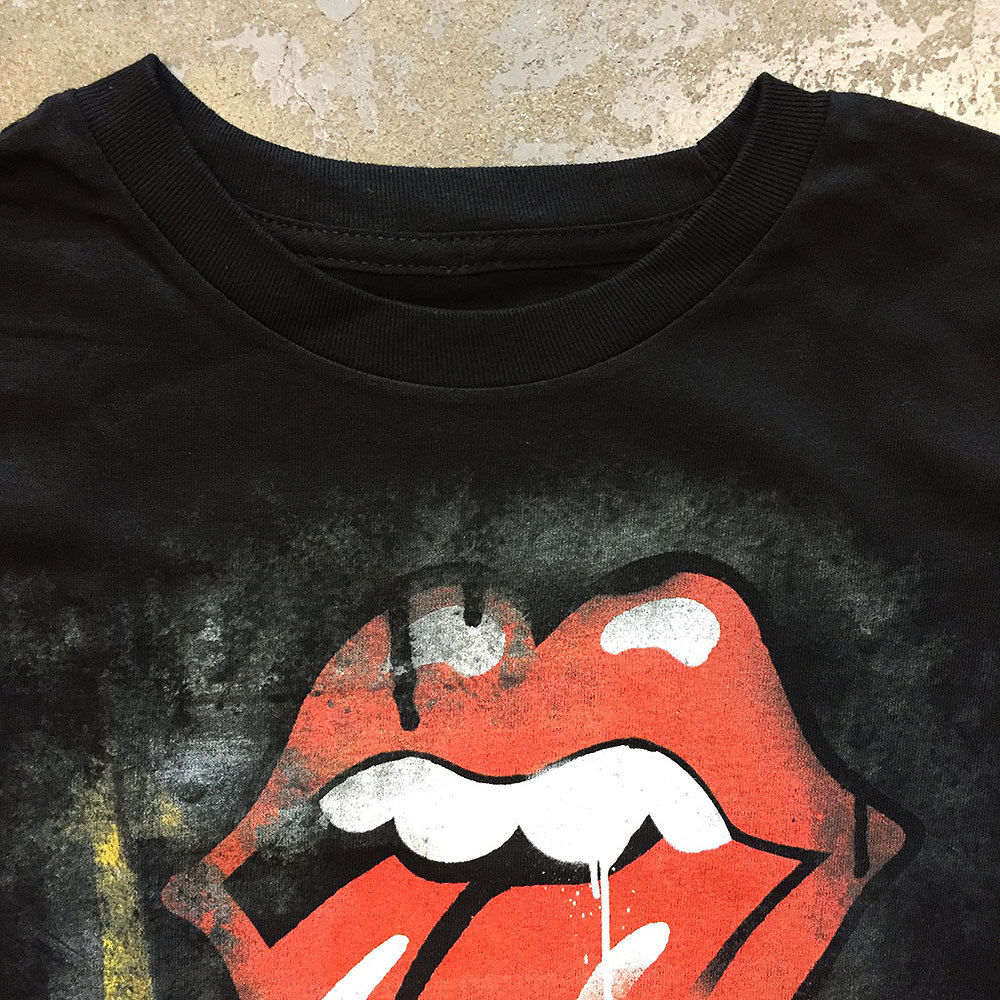 未使用品　ローリング・ストーンズ　ファイヤー·タン　リップ　Tシャツ　黒　S ザ ローリング ストーンズ・グラフィティ アート タン＆リップ T