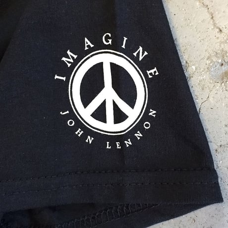 ジョン レノン・イマジン オール ザ ピープル シェアリング オール ザ ワールド T-シャツ