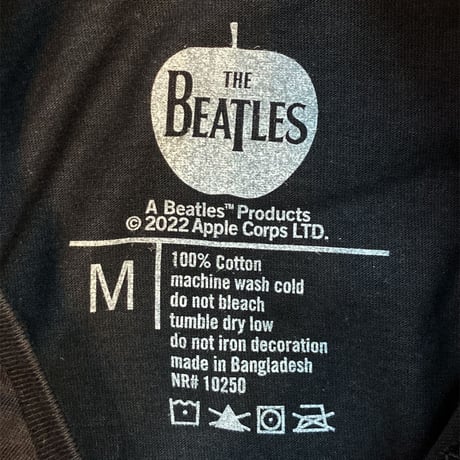 ザ ビートルズ・リボルバー 1966 ヴィンテージ スタイル Tシャツ (ブラック)