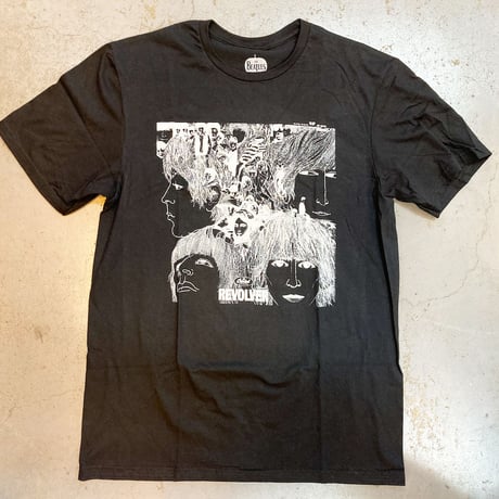 ザ ビートルズ・リボルバー 1966 ヴィンテージ スタイル Tシャツ (ブラック)
