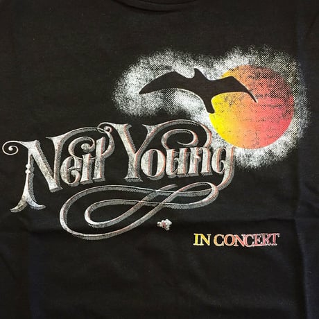 ニール ヤング・ハーヴェスト ツアー 1972 オーガニック Tシャツ (ブラック)
