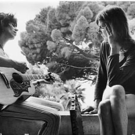 グラム パーソンズ ＆ザ フォーレン エンジェルズ・オールド スクール Tシャツ (ネイビー)