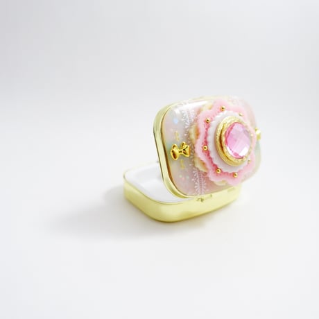 デザインピルケース［ピュアリンレース］