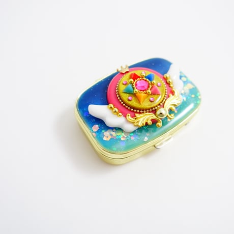 デザインピルケース［ムーンパワーキッス］