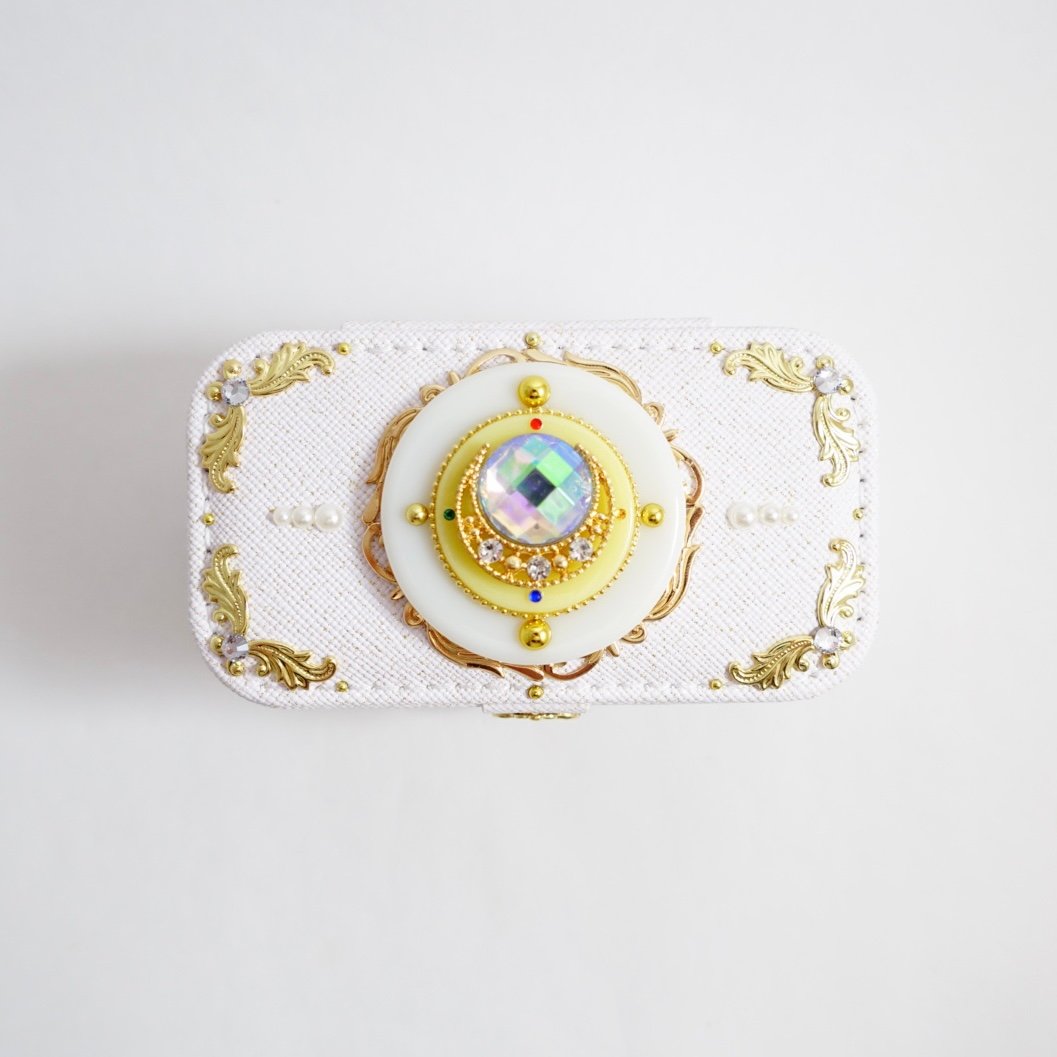 小物入れ ステンドグラス風 アクセサリーボックス 月モチーフ 魔女 ムーン おジャ魔女どれみ】Pretty Witch Jewelry Box: 雑貨｜東映
