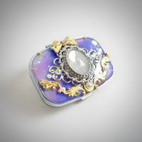 デザイン変身ピルケース［まってる祈りのムーンフリル］