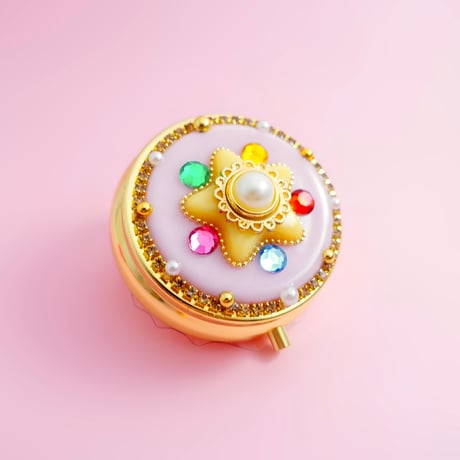 デザイン変身ピルケース［どんな私にナレルンパ］