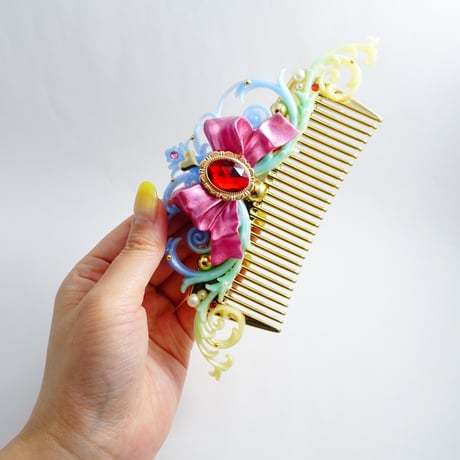 変身ヘアコーム［分かり合えるクライシス］