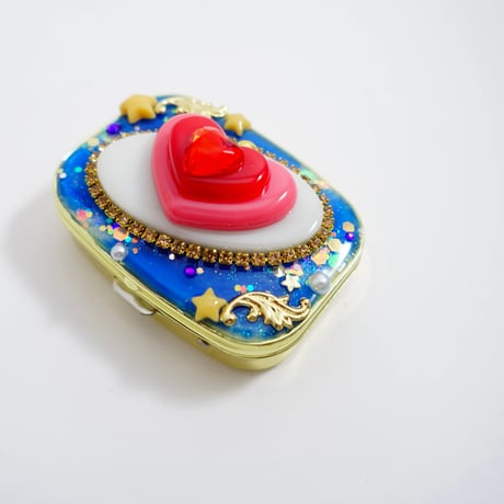 デザイン変身ピルケース［未来へあずけるミルクロード］