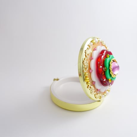 変身コンパクトピルケース