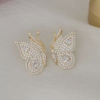 Queen butterflyピアス