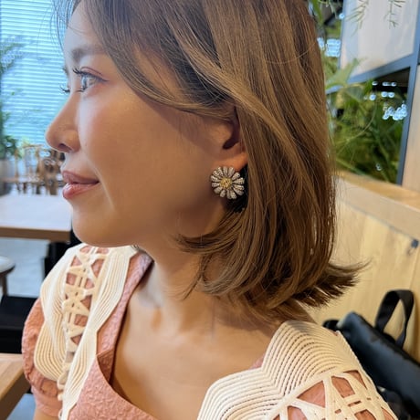 マーガレットピアス