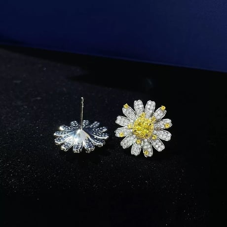 daisyピアス
