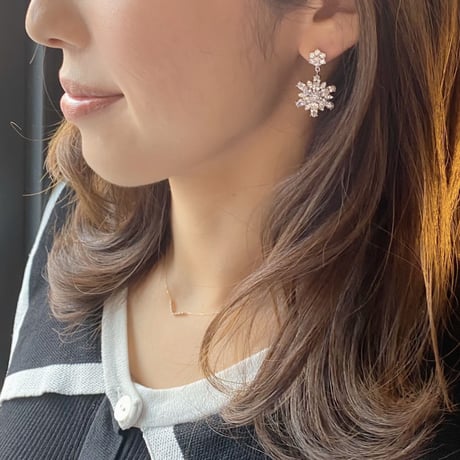 Swing Flowerピアス