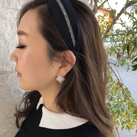 リュクスフラワーピアス