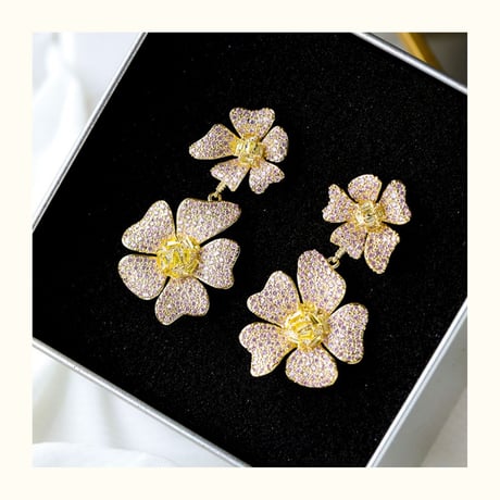 Double Flowerピアス