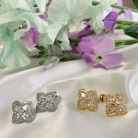 Lizaピアス