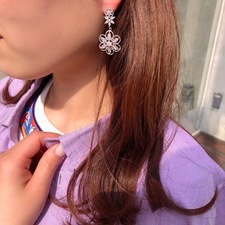 Flower thornピアス