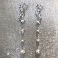 リボン×パールロングピアス
