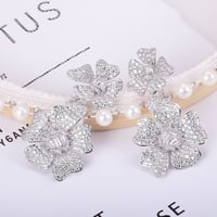 Double Flowerピアス