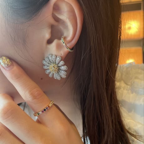 マーガレットピアス