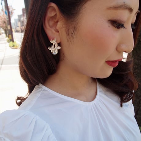 バタフライパールピアス