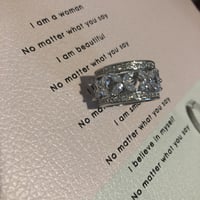 フラワーエタニティリング