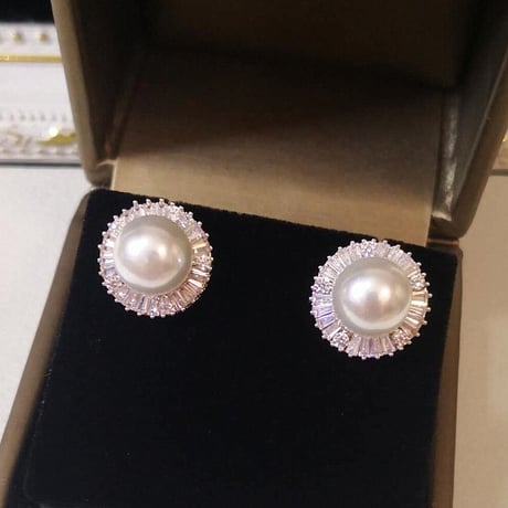 リュクスパールピアス