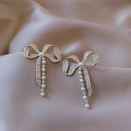 Pearl Ribbonピアス