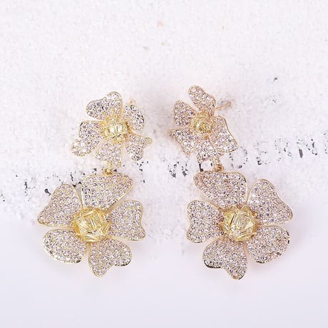 Double Flowerピアス