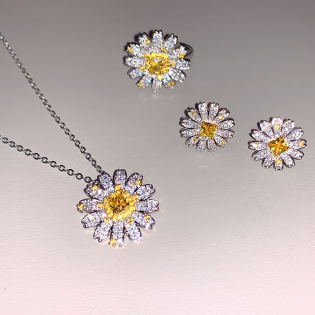 daisyピアス