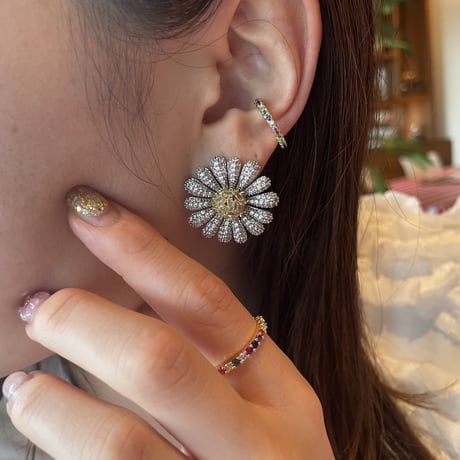 マーガレットピアス
