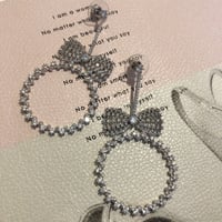 リボンサークルピアス