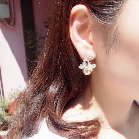 バタフライパールピアス