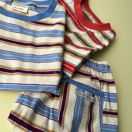 retro border Tops