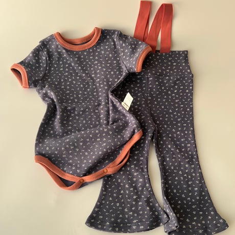 strap leggings【 kobana 】