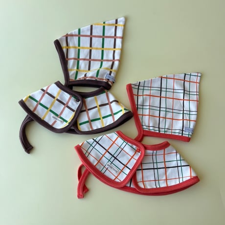 BROWN check  bib