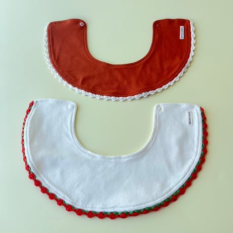 rose ribbon bib