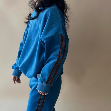 light velour sweat TOPs