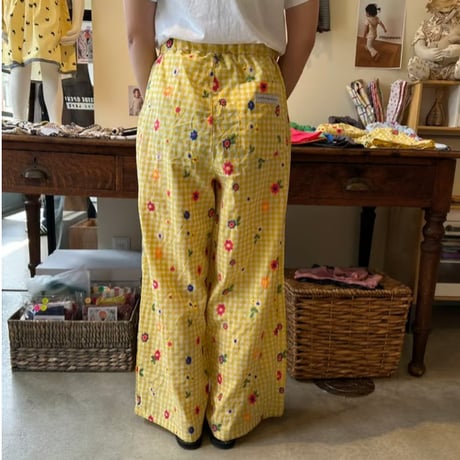 MOM embroideryflower pants