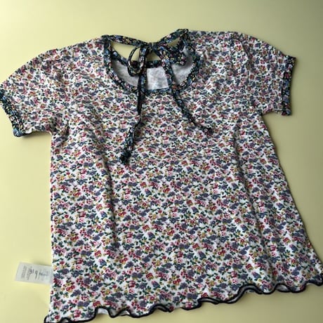 Flower tee