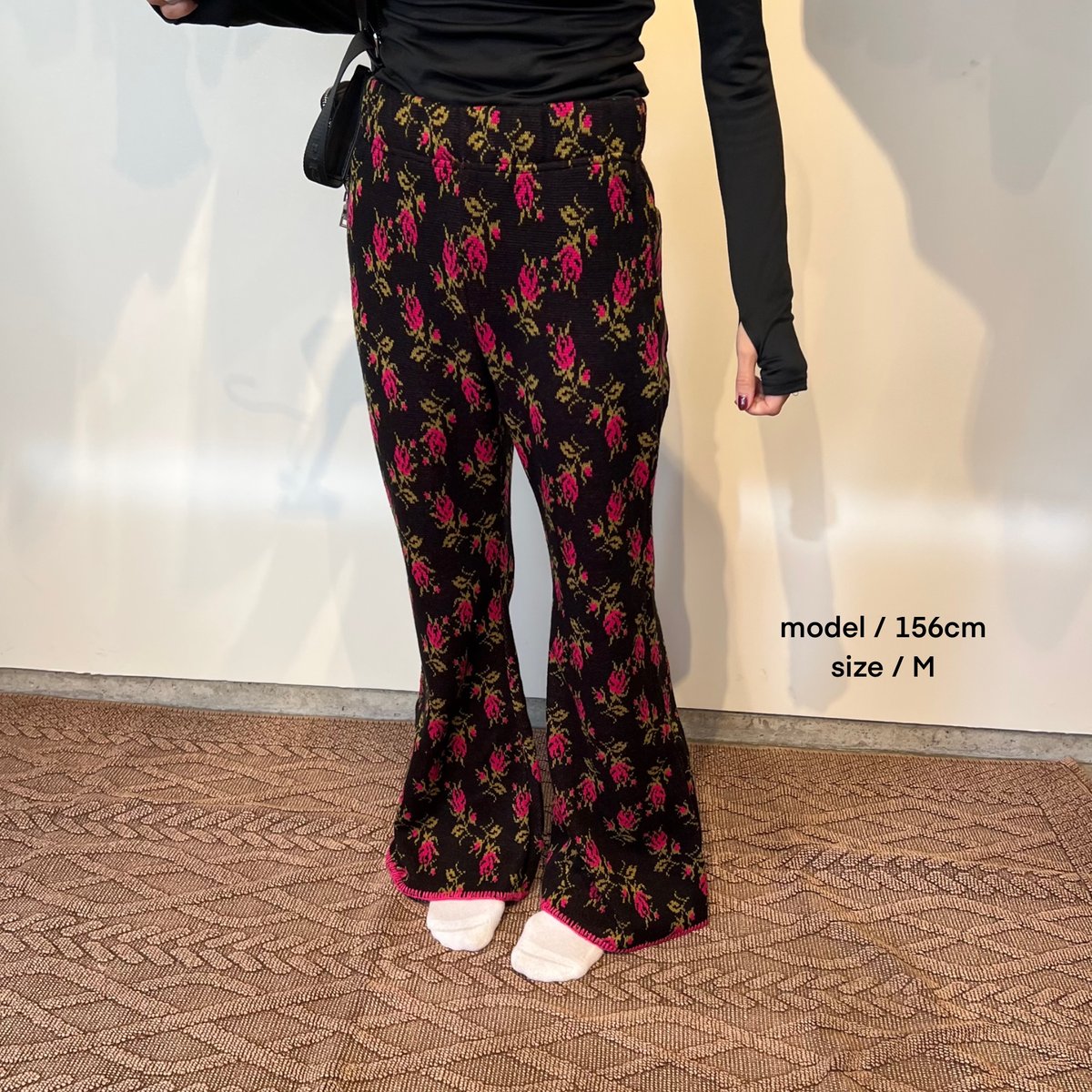 エマズルーム　M ベルボトム knit MOM soft flare pants | emasroom