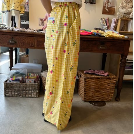 MOM embroideryflower pants