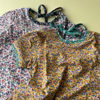 Flower tee