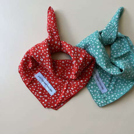 retro flower scarf