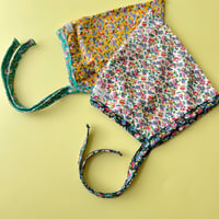 triangle bonnet