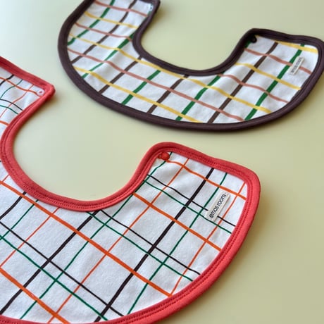 BROWN check  bib